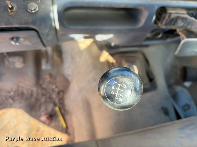 image for item DV8683 1999 Ford F450 bucket truck