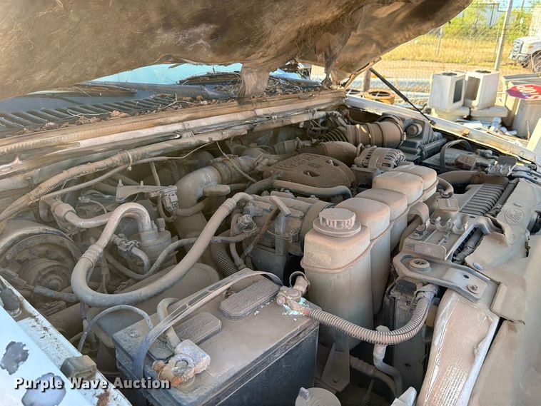 image for item DV8683 1999 Ford F450 bucket truck