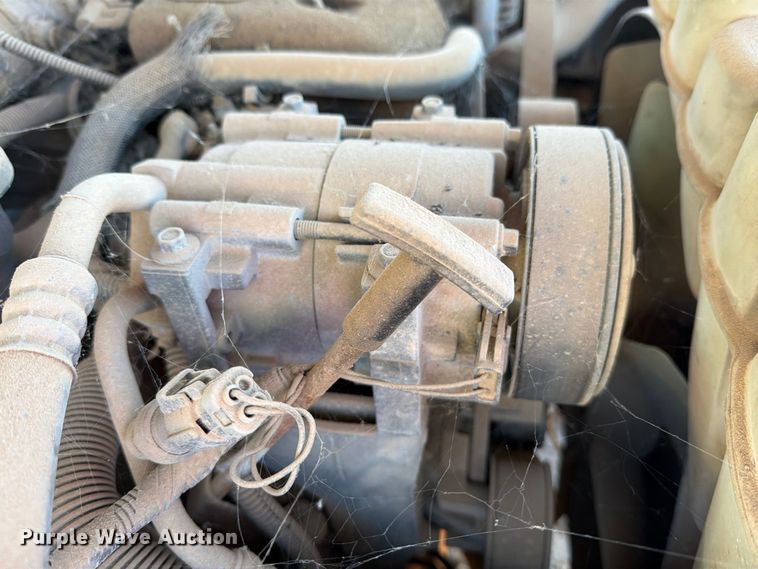 image for item DV8683 1999 Ford F450 bucket truck