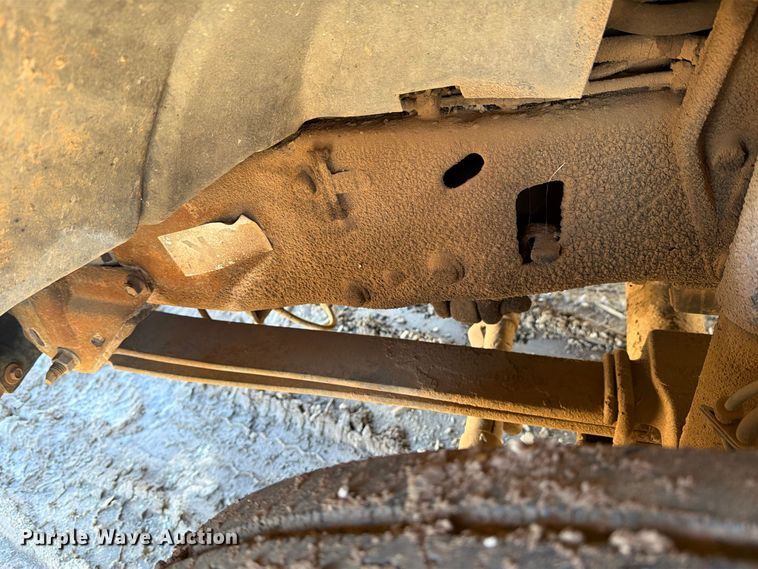 image for item DV8683 1999 Ford F450 bucket truck