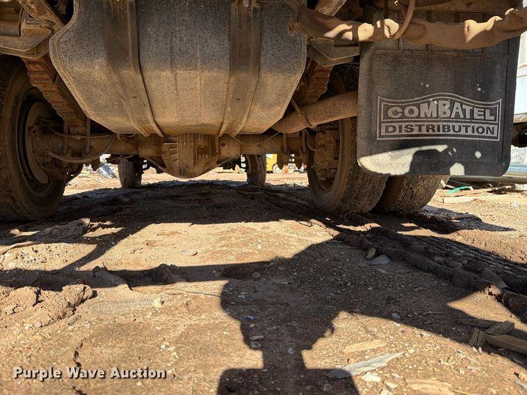 image for item DV8683 1999 Ford F450 bucket truck