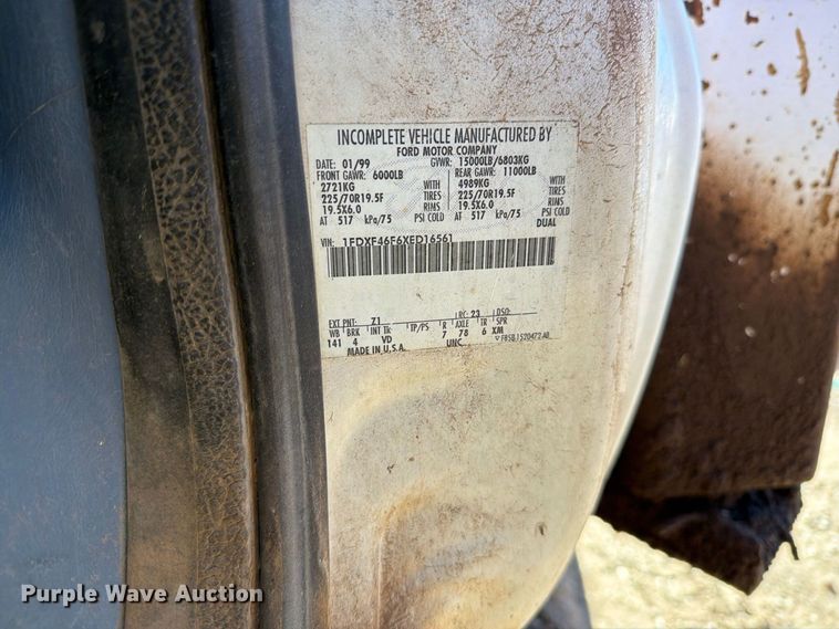 image for item DV8683 1999 Ford F450 bucket truck