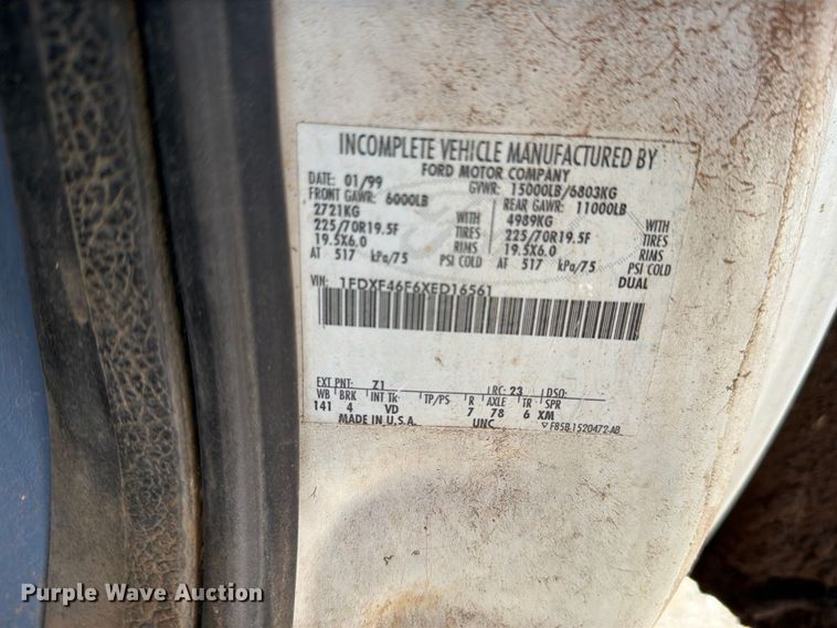 image for item DV8683 1999 Ford F450 bucket truck