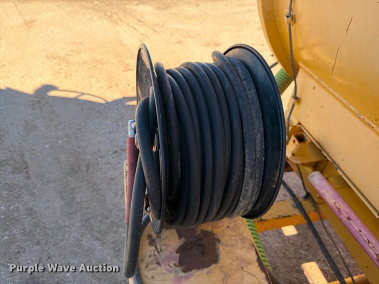 image for item DV8686 2000 Vermeer E550 vacuum excavator