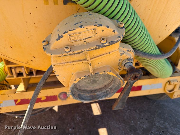 image for item DV8686 2000 Vermeer E550 vacuum excavator