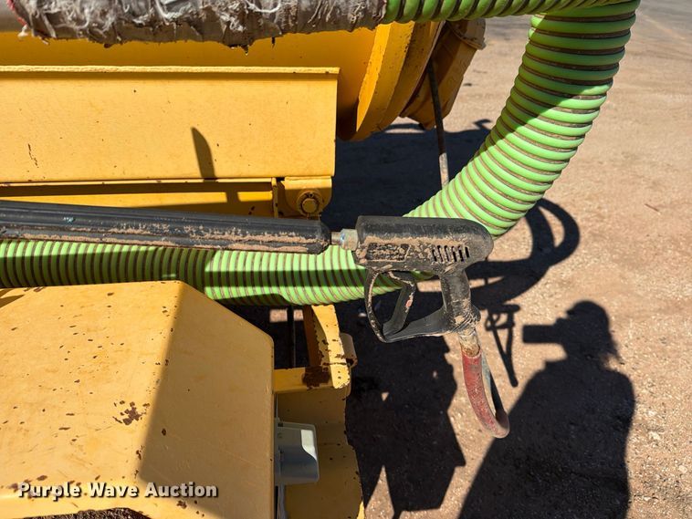 image for item DV8686 2000 Vermeer E550 vacuum excavator