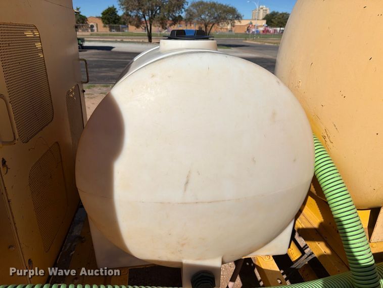 image for item DV8686 2000 Vermeer E550 vacuum excavator
