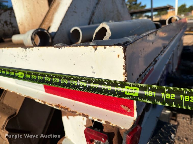 image for item DV8688 2001 International 4700 digger derrick truck