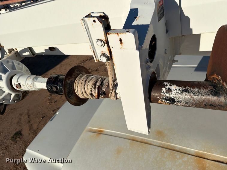 image for item DV8688 2001 International 4700 digger derrick truck