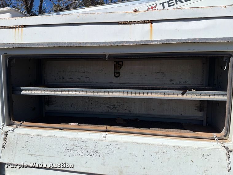image for item DV8689 2006 International WorkStar 7300 bucket truck