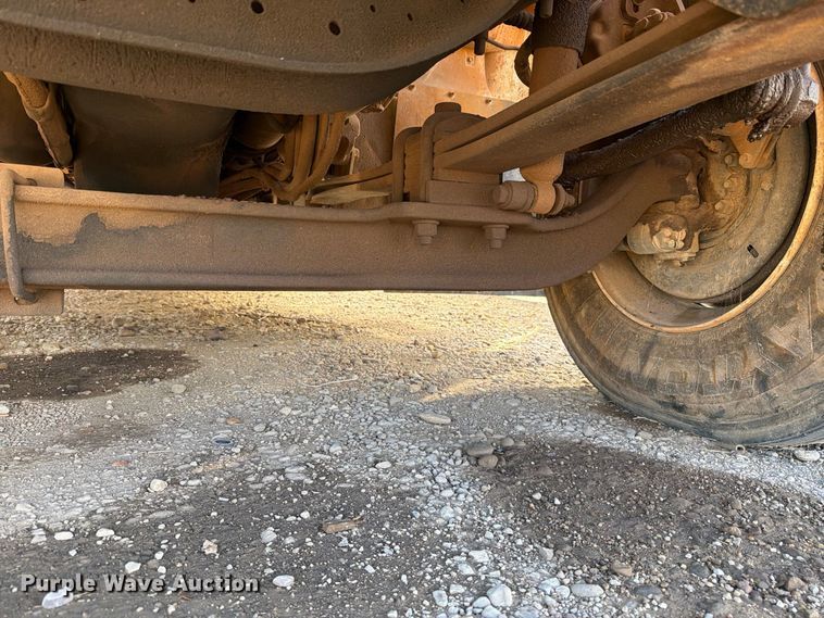 image for item DV8689 2006 International WorkStar 7300 bucket truck