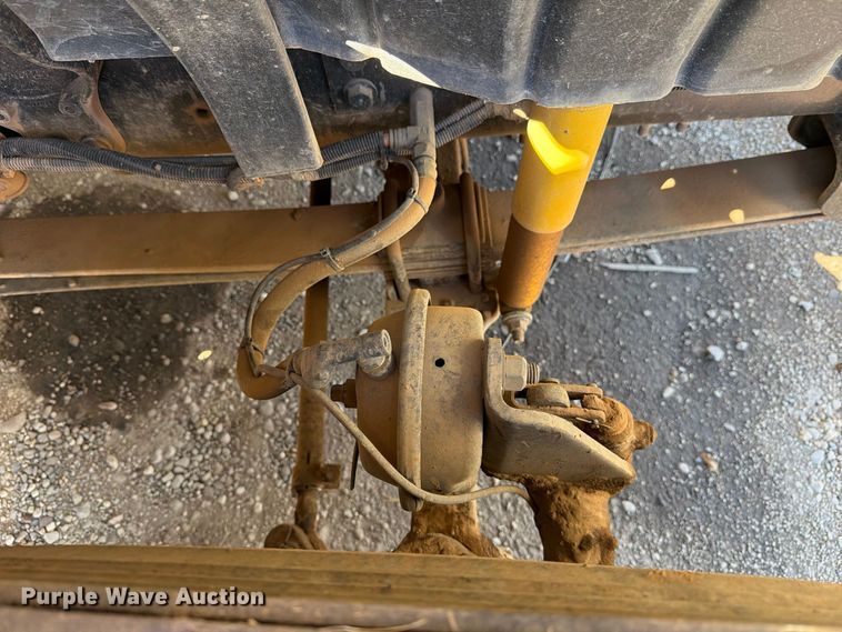 image for item DV8689 2006 International WorkStar 7300 bucket truck