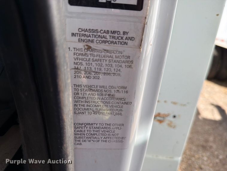 image for item DV8689 2006 International WorkStar 7300 bucket truck