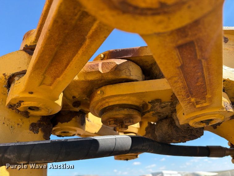 image for item DV8720 Caterpillar 613B conventional scraper 