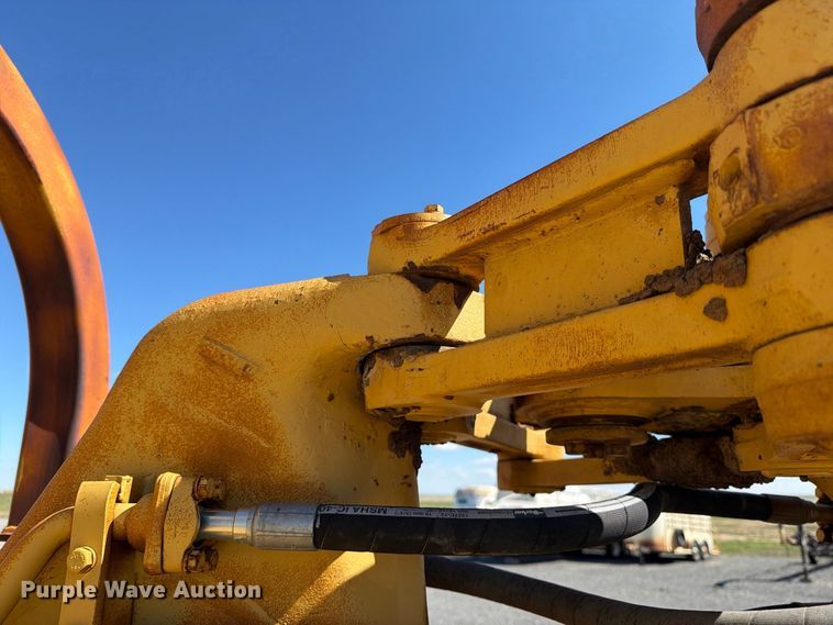 image for item DV8720 Caterpillar 613B conventional scraper 