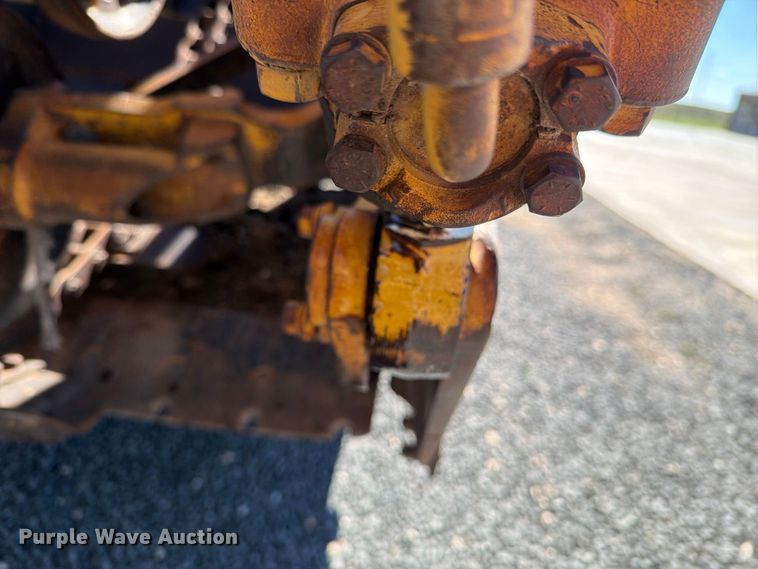 image for item DV8720 Caterpillar 613B conventional scraper 