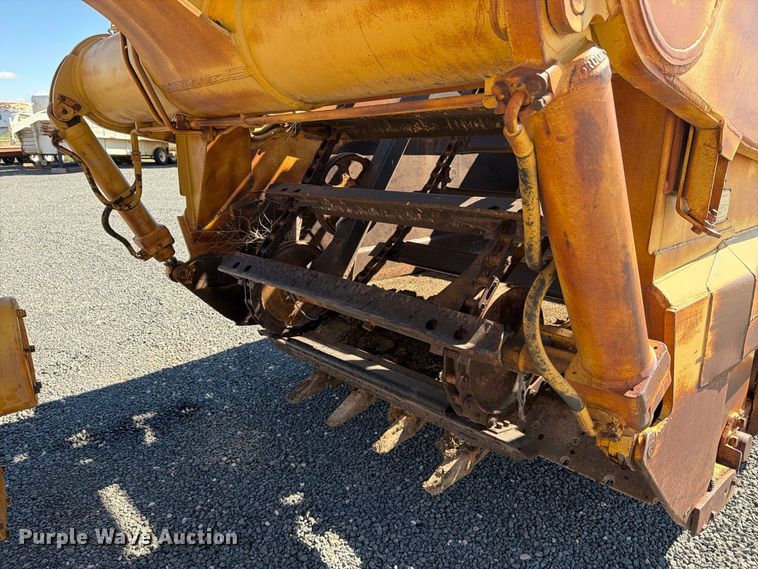 image for item DV8720 Caterpillar 613B conventional scraper 