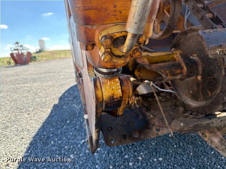 image for item DV8720 Caterpillar 613B conventional scraper 