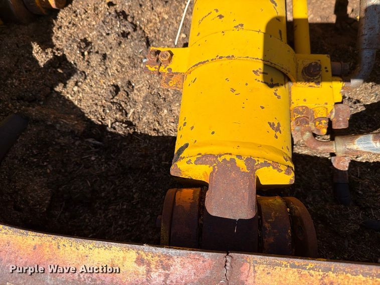 image for item DV8720 Caterpillar 613B conventional scraper 