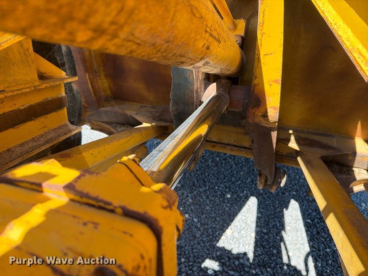 image for item DV8720 Caterpillar 613B conventional scraper 