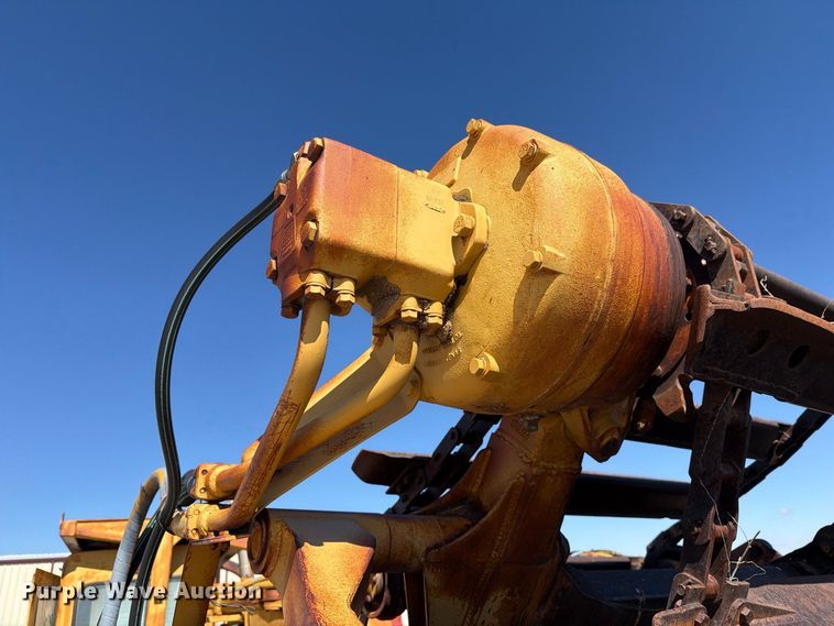 image for item DV8720 Caterpillar 613B conventional scraper 