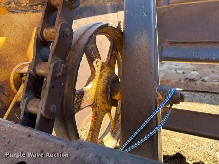 image for item DV8720 Caterpillar 613B conventional scraper 