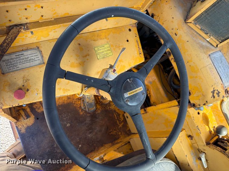 image for item DV8720 Caterpillar 613B conventional scraper 