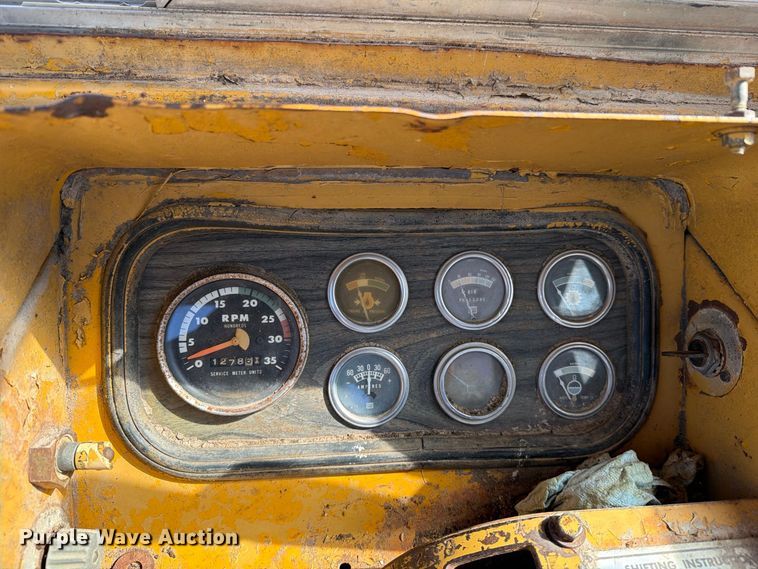 image for item DV8720 Caterpillar 613B conventional scraper 