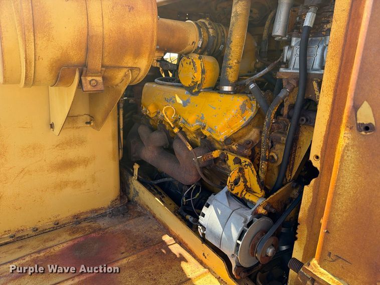 image for item DV8720 Caterpillar 613B conventional scraper 