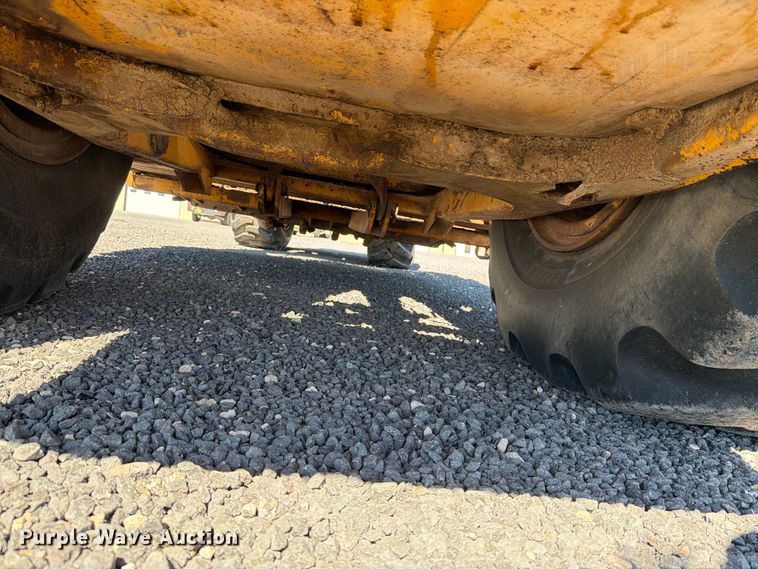 image for item DV8720 Caterpillar 613B conventional scraper 