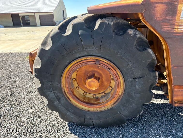 image for item DV8720 Caterpillar 613B conventional scraper 