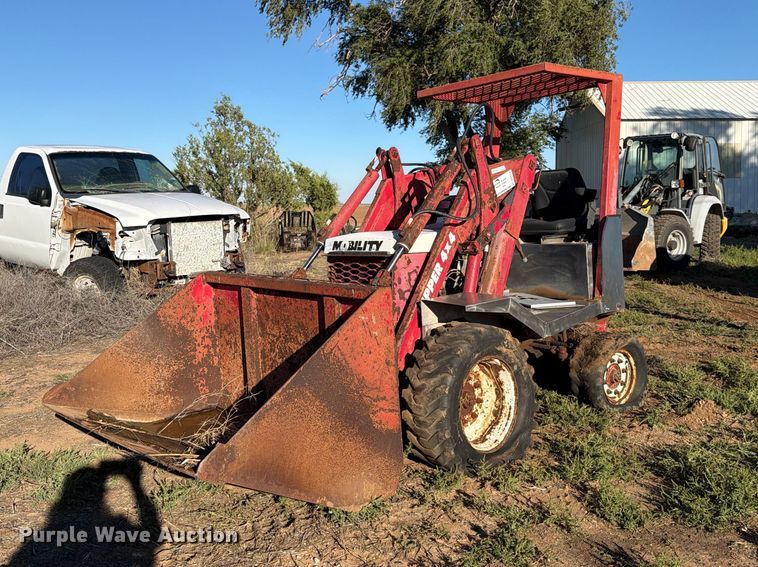 image for item DV8728 Mobility Dipper 4X4 compact wheel loader