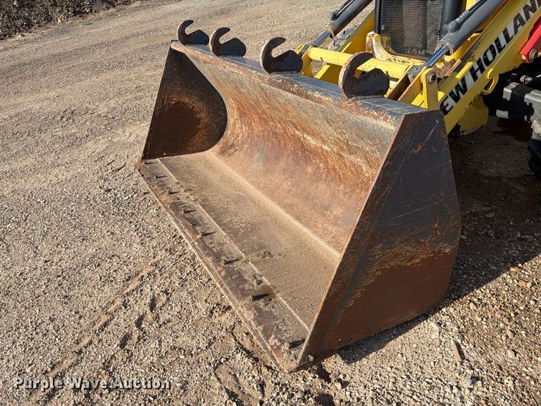 image for item DV8735 2014 New Holland B95C backhoe
