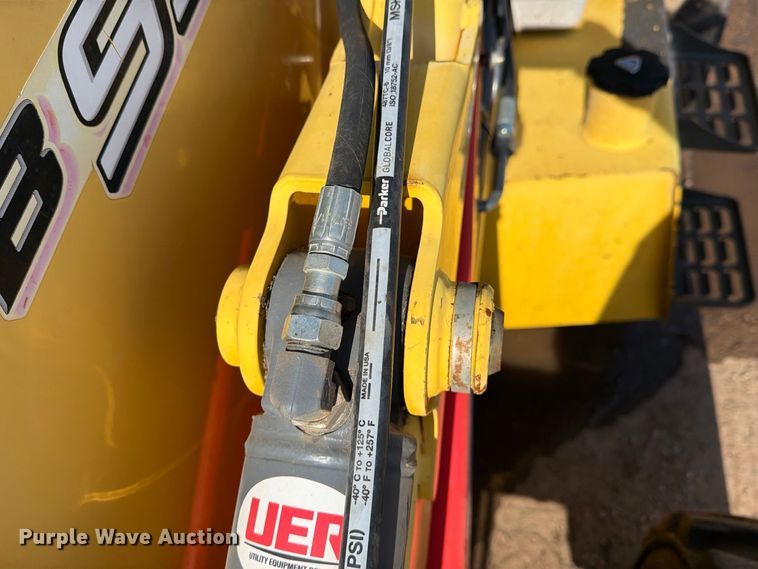 image for item DV8735 2014 New Holland B95C backhoe