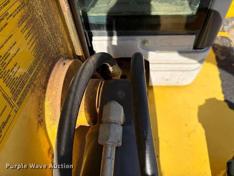 image for item DV8735 2014 New Holland B95C backhoe