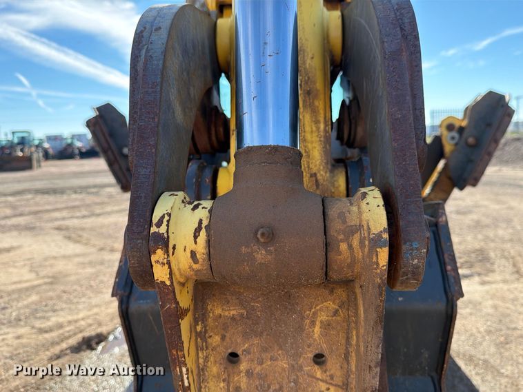 image for item DV8735 2014 New Holland B95C backhoe