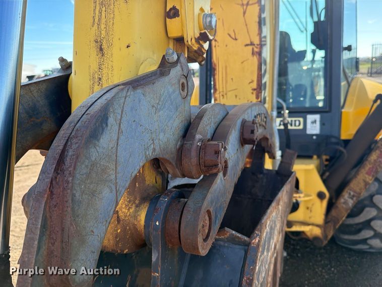 image for item DV8735 2014 New Holland B95C backhoe