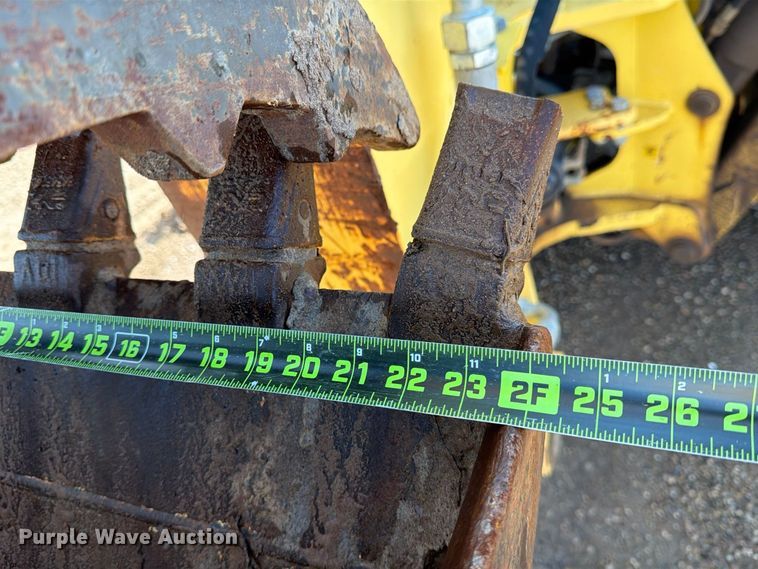 image for item DV8735 2014 New Holland B95C backhoe