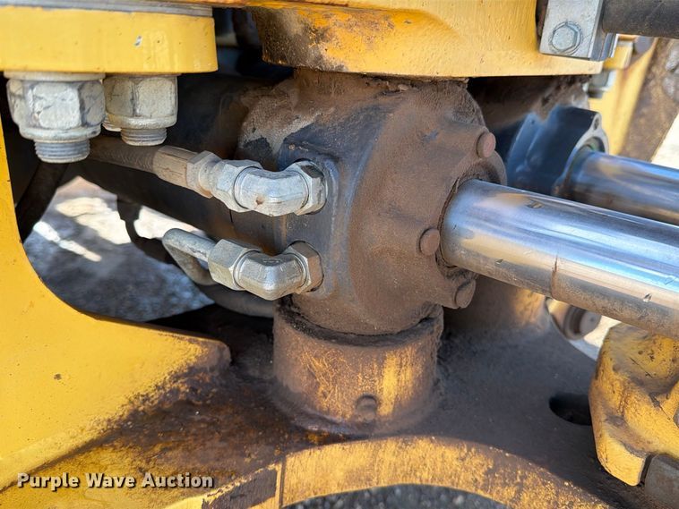 image for item DV8735 2014 New Holland B95C backhoe
