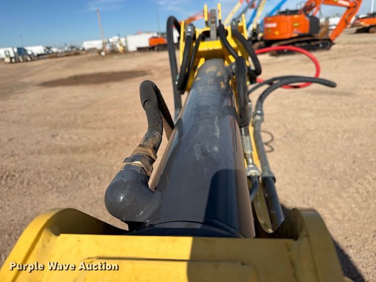 image for item DV8735 2014 New Holland B95C backhoe