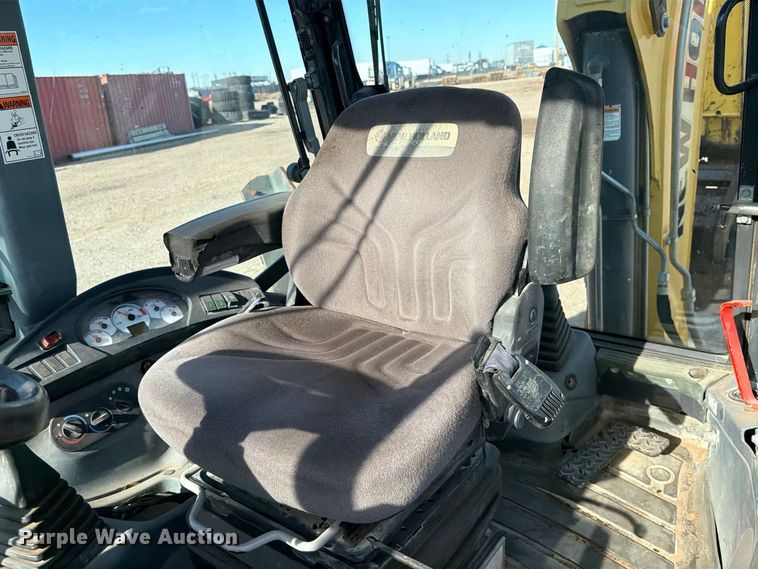 image for item DV8735 2014 New Holland B95C backhoe