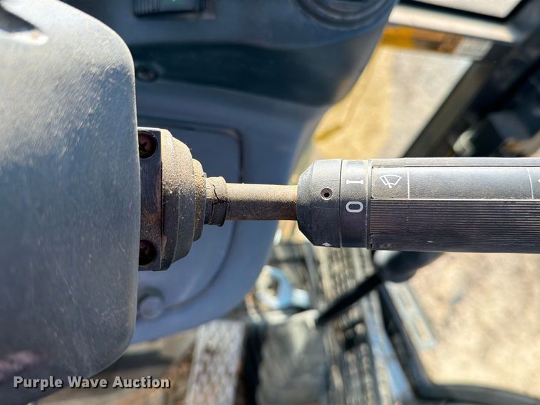 image for item DV8735 2014 New Holland B95C backhoe