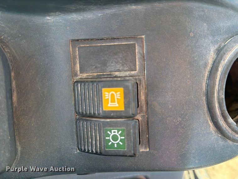 image for item DV8735 2014 New Holland B95C backhoe