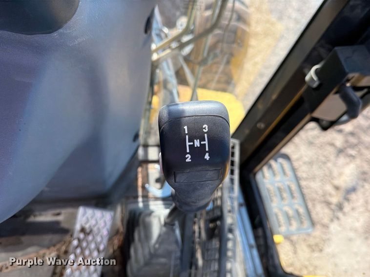 image for item DV8735 2014 New Holland B95C backhoe