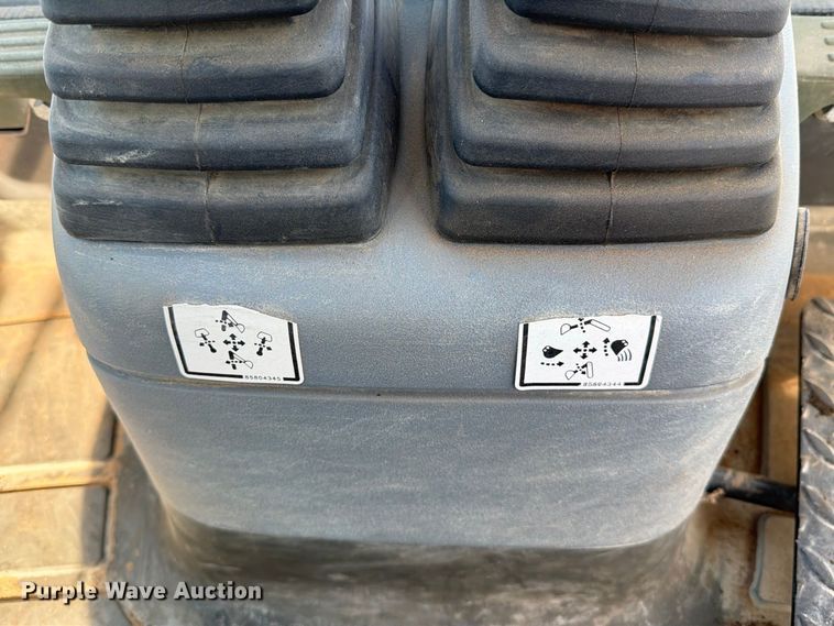 image for item DV8735 2014 New Holland B95C backhoe
