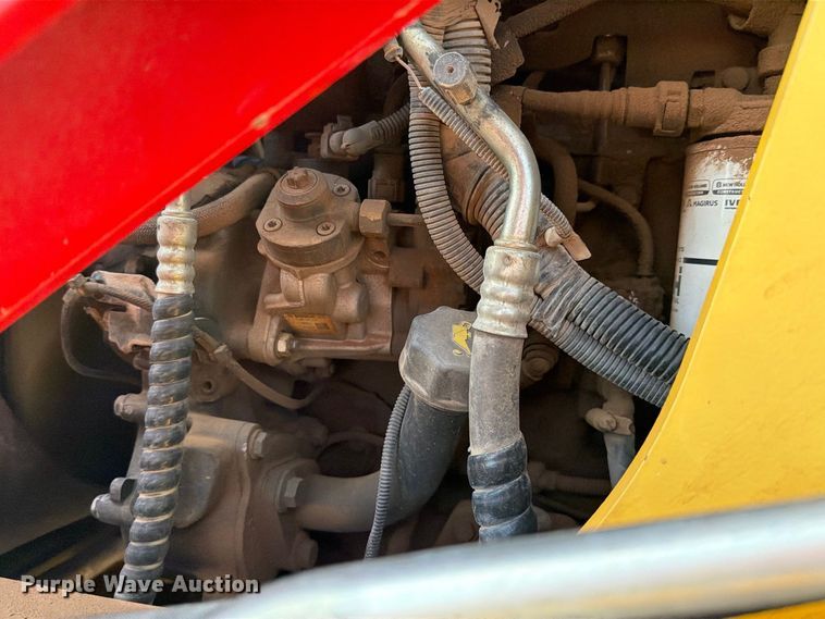 image for item DV8735 2014 New Holland B95C backhoe