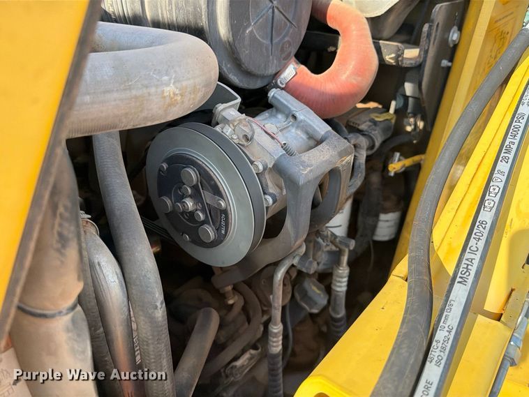 image for item DV8735 2014 New Holland B95C backhoe