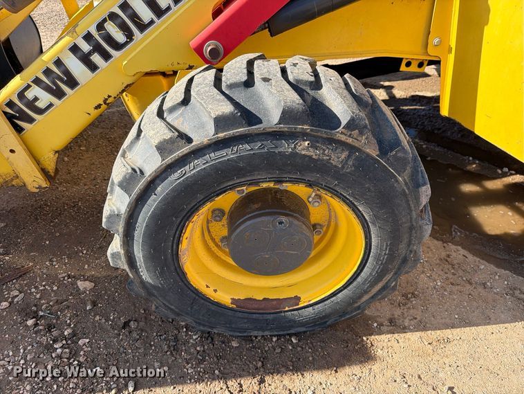 image for item DV8735 2014 New Holland B95C backhoe