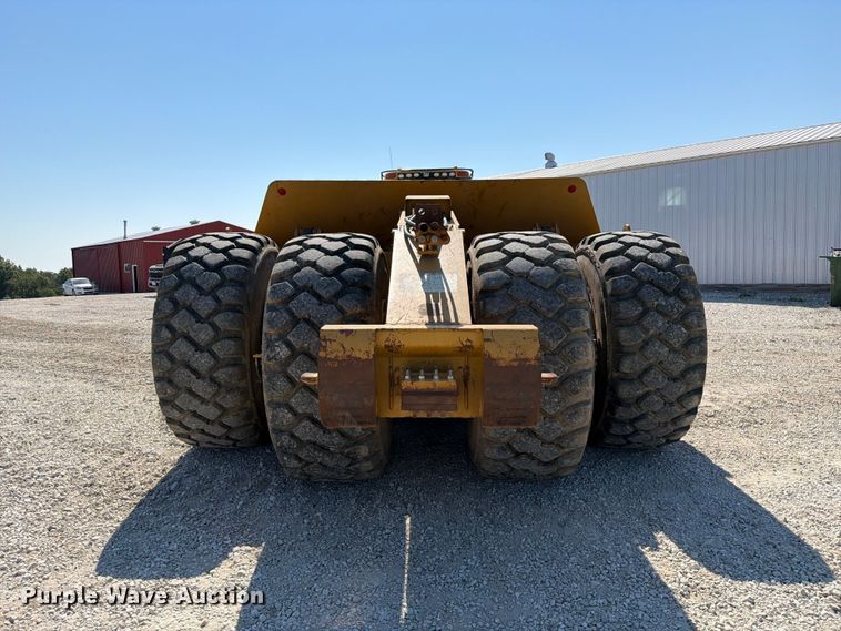 image for item DZ4705 2011 Caterpillar TS185 scraper