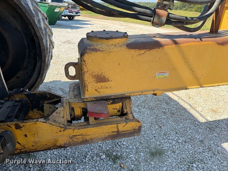 image for item DZ4705 2011 Caterpillar TS185 scraper